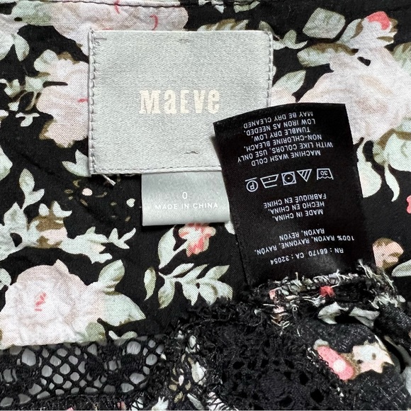 Anthropologie Eyelet Embroidered Pintuck Pleated Black Floral Peasant Top Size 0 - Picture 12 of 13